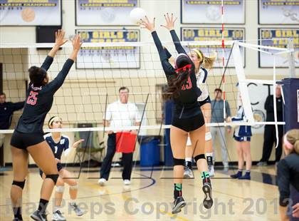 Thumbnail 3 in Harvard-Westlake @ Notre Dame (CIF SS D1A Semifinals) photogallery.