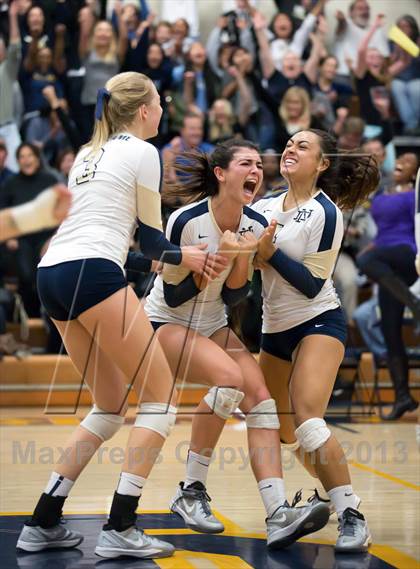 Thumbnail 1 in Harvard-Westlake @ Notre Dame (CIF SS D1A Semifinals) photogallery.