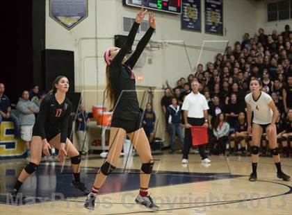 Thumbnail 3 in Harvard-Westlake @ Notre Dame (CIF SS D1A Semifinals) photogallery.