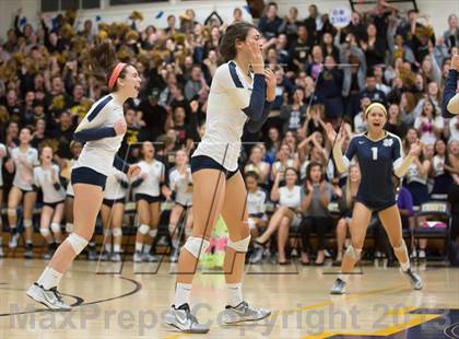 Thumbnail 3 in Harvard-Westlake @ Notre Dame (CIF SS D1A Semifinals) photogallery.