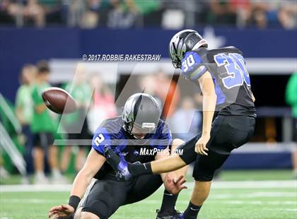 Thumbnail 2 in Lake Dallas vs. North Forney (UIL 5A Division 2 Region 2 Area) photogallery.
