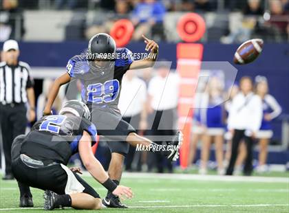 Thumbnail 2 in Lake Dallas vs. North Forney (UIL 5A Division 2 Region 2 Area) photogallery.