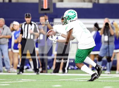 Thumbnail 1 in Lake Dallas vs. North Forney (UIL 5A Division 2 Region 2 Area) photogallery.