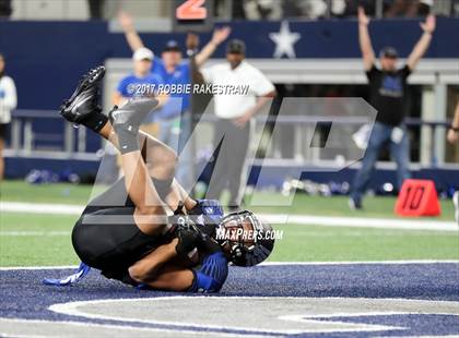 Thumbnail 2 in Lake Dallas vs. North Forney (UIL 5A Division 2 Region 2 Area) photogallery.