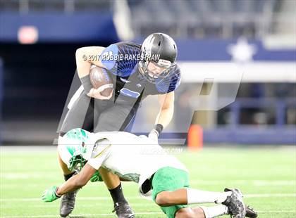 Thumbnail 1 in Lake Dallas vs. North Forney (UIL 5A Division 2 Region 2 Area) photogallery.