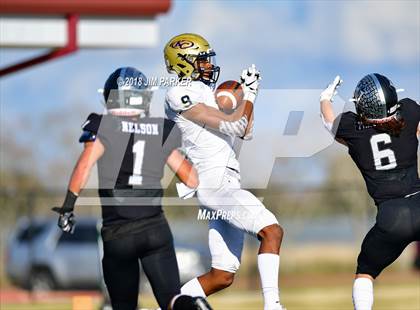 Thumbnail 3 in Vandegrift vs. Klein Collins (UIL 6A Area Playoff) photogallery.