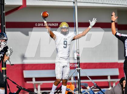 Thumbnail 3 in Vandegrift vs. Klein Collins (UIL 6A Area Playoff) photogallery.