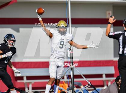 Thumbnail 2 in Vandegrift vs. Klein Collins (UIL 6A Area Playoff) photogallery.