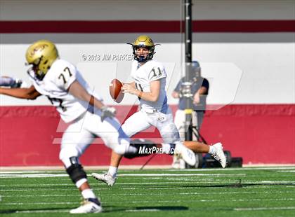 Thumbnail 1 in Vandegrift vs. Klein Collins (UIL 6A Area Playoff) photogallery.
