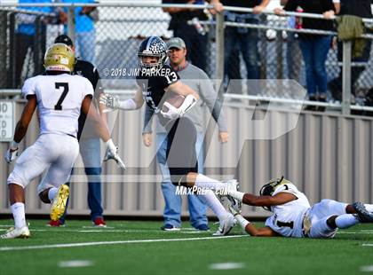 Thumbnail 1 in Vandegrift vs. Klein Collins (UIL 6A Area Playoff) photogallery.