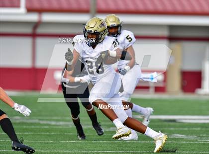 Thumbnail 2 in Vandegrift vs. Klein Collins (UIL 6A Area Playoff) photogallery.