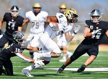Thumbnail 3 in Vandegrift vs. Klein Collins (UIL 6A Area Playoff) photogallery.
