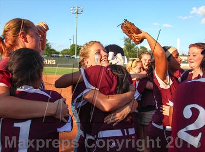 Thumbnail 3 in Lewisville vs Kingwood (UIL 5A Final) photogallery.