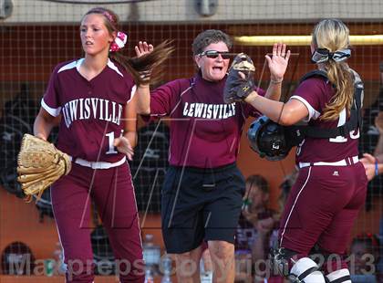 Thumbnail 2 in Lewisville vs Kingwood (UIL 5A Final) photogallery.