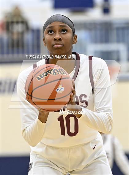 Thumbnail 2 in Mt. Vernon @ Lawrence Central (IHSAA 4A Decatur Central Regional Final) photogallery.