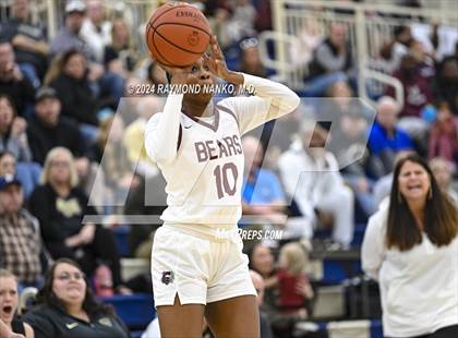 Thumbnail 3 in Mt. Vernon @ Lawrence Central (IHSAA 4A Decatur Central Regional Final) photogallery.