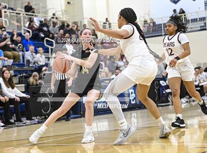 Thumbnail 1 in Mt. Vernon @ Lawrence Central (IHSAA 4A Decatur Central Regional Final) photogallery.