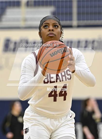 Thumbnail 1 in Mt. Vernon @ Lawrence Central (IHSAA 4A Decatur Central Regional Final) photogallery.