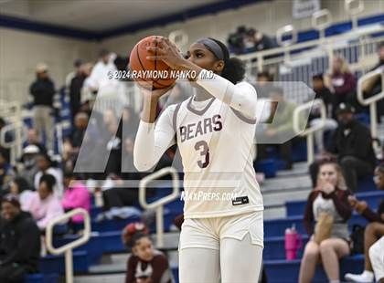Thumbnail 1 in Mt. Vernon @ Lawrence Central (IHSAA 4A Decatur Central Regional Final) photogallery.