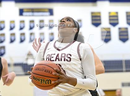 Thumbnail 2 in Mt. Vernon @ Lawrence Central (IHSAA 4A Decatur Central Regional Final) photogallery.