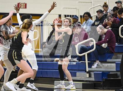 Thumbnail 3 in Mt. Vernon @ Lawrence Central (IHSAA 4A Decatur Central Regional Final) photogallery.