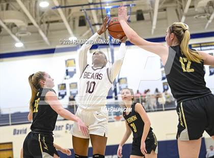 Thumbnail 3 in Mt. Vernon @ Lawrence Central (IHSAA 4A Decatur Central Regional Final) photogallery.