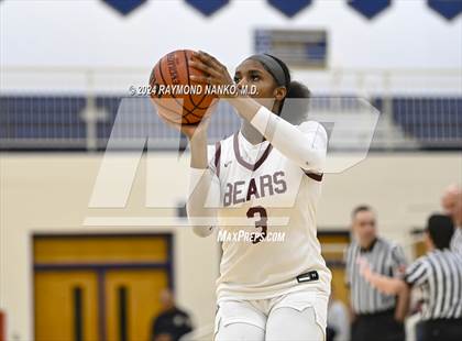 Thumbnail 1 in Mt. Vernon @ Lawrence Central (IHSAA 4A Decatur Central Regional Final) photogallery.