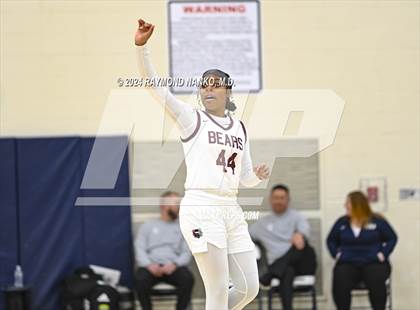 Thumbnail 1 in Mt. Vernon @ Lawrence Central (IHSAA 4A Decatur Central Regional Final) photogallery.