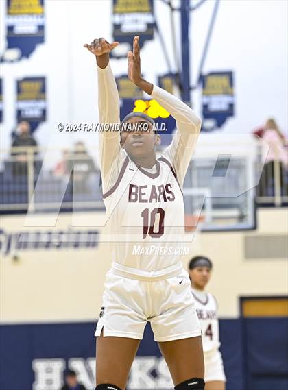 Thumbnail 1 in Mt. Vernon @ Lawrence Central (IHSAA 4A Decatur Central Regional Final) photogallery.