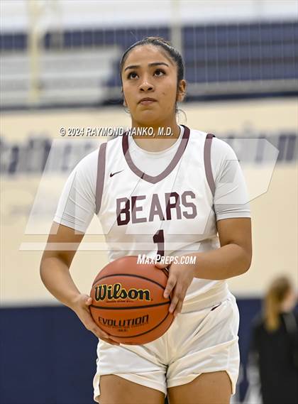 Thumbnail 2 in Mt. Vernon @ Lawrence Central (IHSAA 4A Decatur Central Regional Final) photogallery.