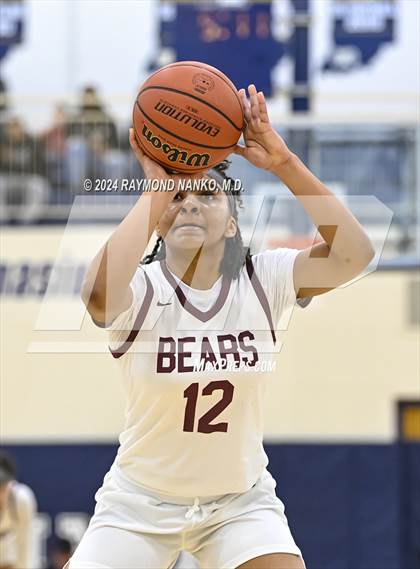 Thumbnail 3 in Mt. Vernon @ Lawrence Central (IHSAA 4A Decatur Central Regional Final) photogallery.