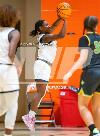 Thumbnail 3 in Richmond vs Cape Fear (Cumberland County Holiday Classic) photogallery.