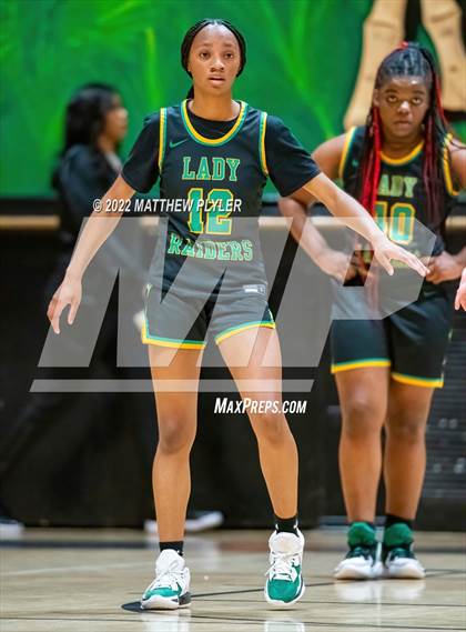 Thumbnail 3 in Richmond vs Cape Fear (Cumberland County Holiday Classic) photogallery.