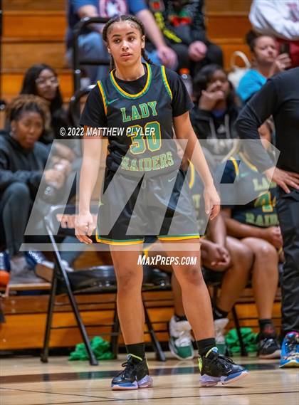 Thumbnail 3 in Richmond vs Cape Fear (Cumberland County Holiday Classic) photogallery.