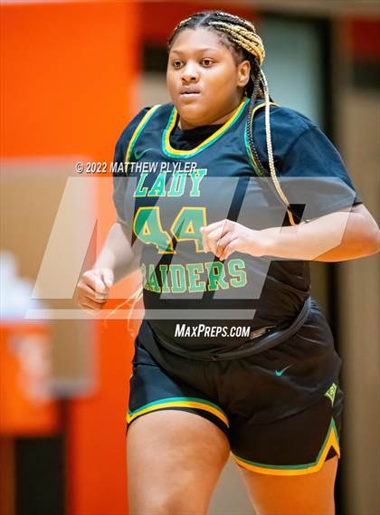 Thumbnail 1 in Richmond vs Cape Fear (Cumberland County Holiday Classic) photogallery.