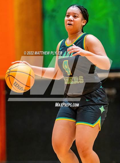 Thumbnail 1 in Richmond vs Cape Fear (Cumberland County Holiday Classic) photogallery.