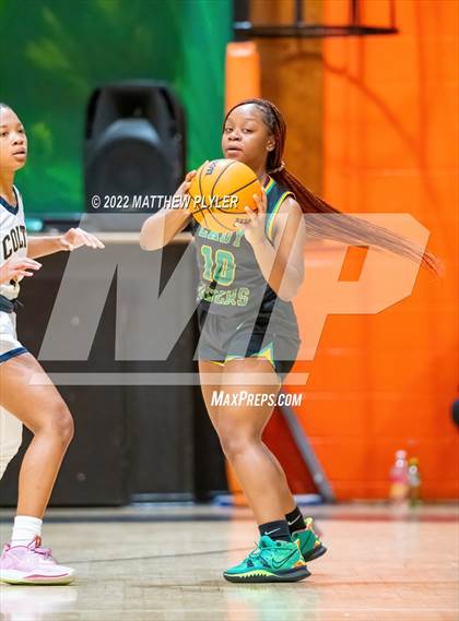 Thumbnail 2 in Richmond vs Cape Fear (Cumberland County Holiday Classic) photogallery.