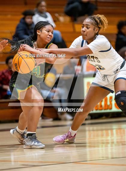 Thumbnail 2 in Richmond vs Cape Fear (Cumberland County Holiday Classic) photogallery.