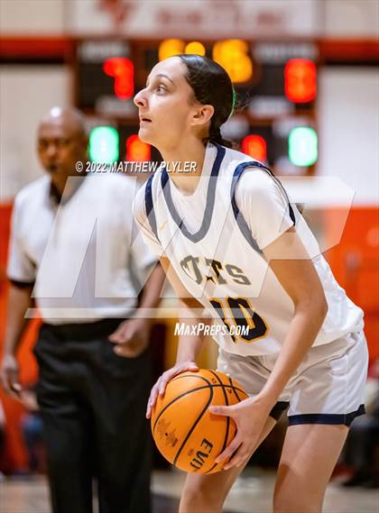 Thumbnail 2 in Richmond vs Cape Fear (Cumberland County Holiday Classic) photogallery.