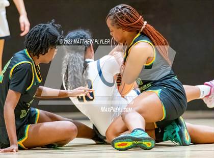 Thumbnail 1 in Richmond vs Cape Fear (Cumberland County Holiday Classic) photogallery.