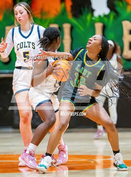 Thumbnail 3 in Richmond vs Cape Fear (Cumberland County Holiday Classic) photogallery.