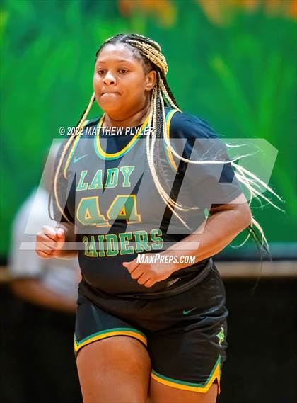 Thumbnail 2 in Richmond vs Cape Fear (Cumberland County Holiday Classic) photogallery.