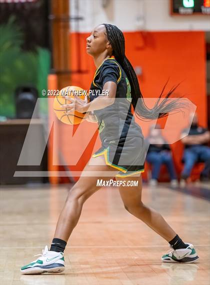 Thumbnail 2 in Richmond vs Cape Fear (Cumberland County Holiday Classic) photogallery.
