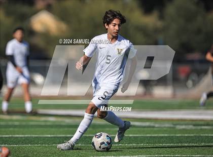 Thumbnail 2 in Crespi vs Ventura photogallery.