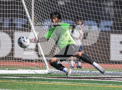 Thumbnail 2 in Crespi vs Ventura photogallery.