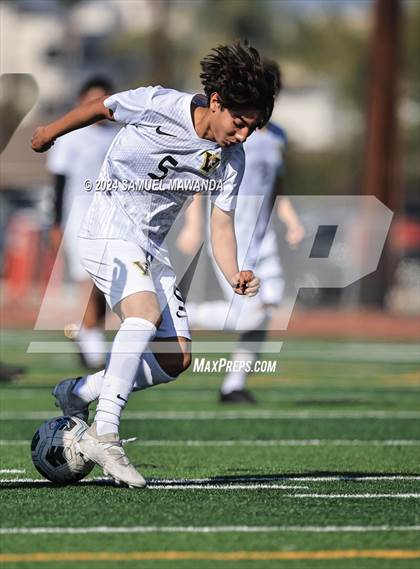 Thumbnail 2 in Crespi vs Ventura photogallery.