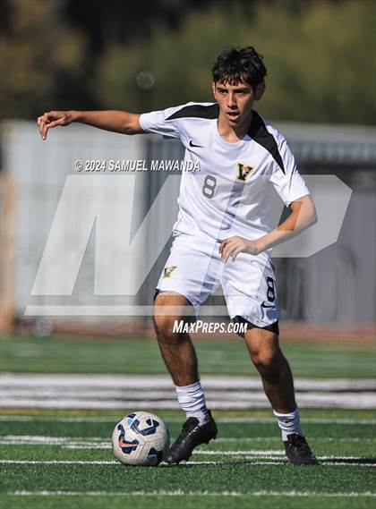 Thumbnail 1 in Crespi vs Ventura photogallery.