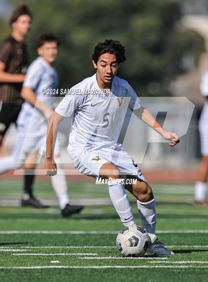 Thumbnail 2 in Crespi vs Ventura photogallery.