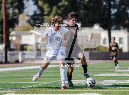 Thumbnail 1 in Crespi vs Ventura photogallery.