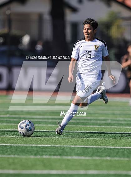 Thumbnail 1 in Crespi vs Ventura photogallery.